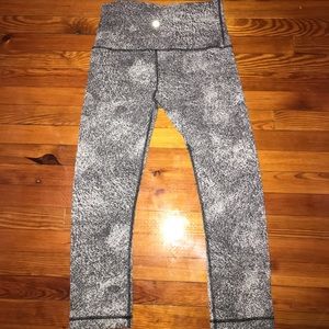Lululemon Wonder Under Crop Size 8